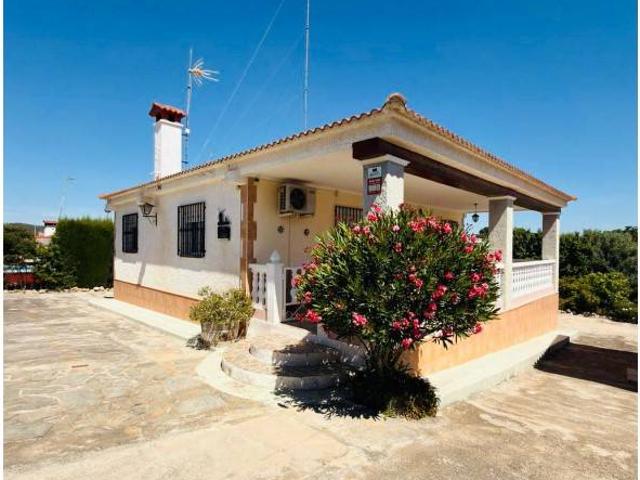 Chalet en venta en el Camp de Túria, Valencia
