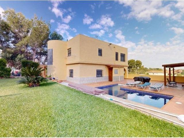 Chalet en venta en el Camp de Túria, Valencia