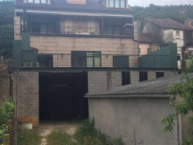 Villa en venta en Ribadavia, Figueirido