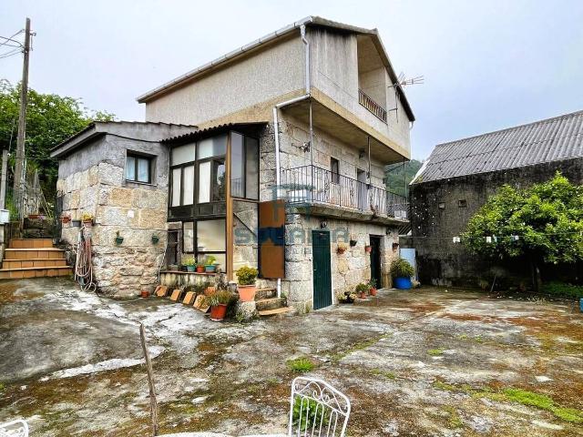 Villa en venta en Ribadavia, Figueirido