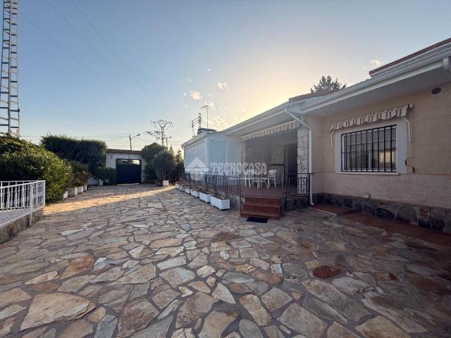 Chalet en venta en Ribatejada, Madrid