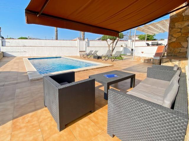 Villa en venta en L'escala, Camp dels Pilans