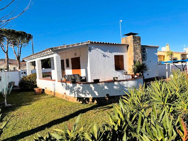 Villa en venta en L'escala, Camp dels Pilans
