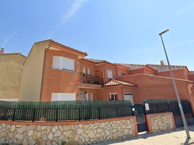 Villa en venta en Rielves