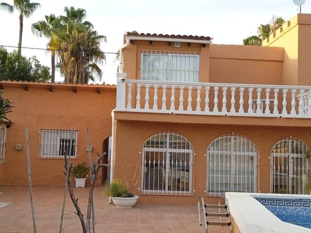 Villa en venta en Benidorm, el Calvari