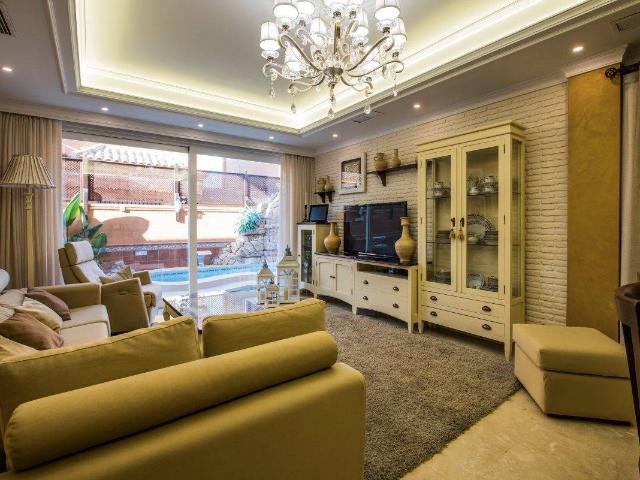 Villa en venta en La Rinconada
