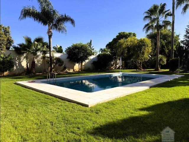 Chalet en venta en La Rinconada, Andalucía