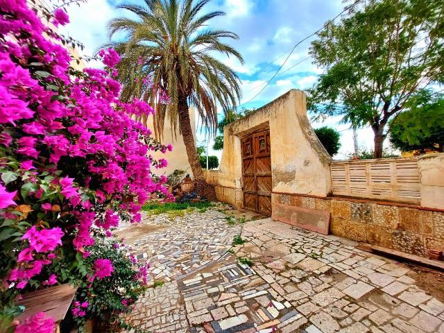 Chalet en venta en Rioja, Andalucía