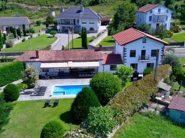 Chalet en venta en Barrio de Arriba, Riotuerto