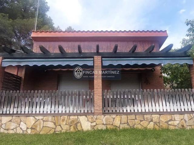 Villa en venta en Riudecanyes
