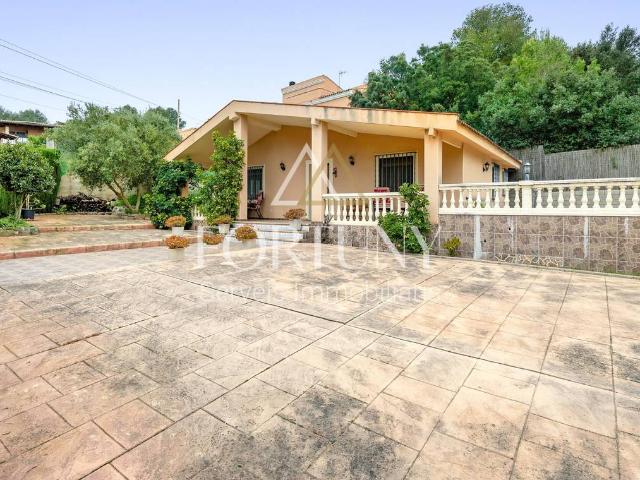 Villa en venta en Riudecanyes