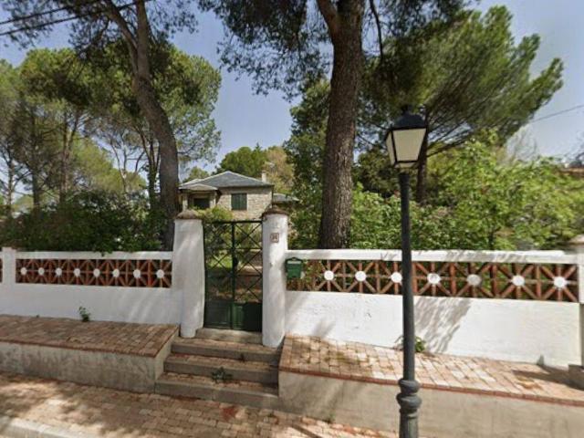 Chalet en venta en Robledo De Chavela, Madrid