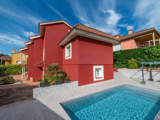 Chalet en venta en Robledo De Chavela, Madrid