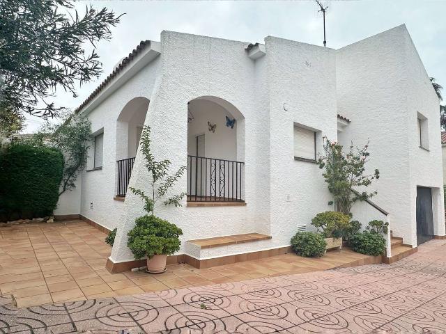 Villa en venta en Roda De Barà