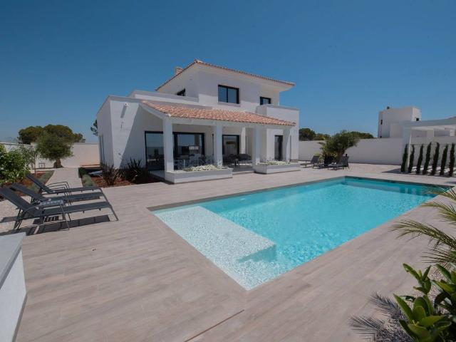Villa en venta en Rojales, Los Palacios