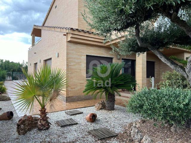 Villa en venta en Roquetes