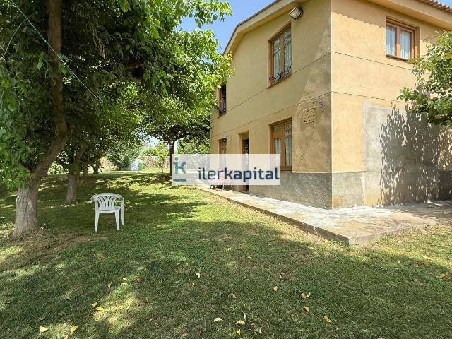 Chalet en venta en Rosselló, Lleida