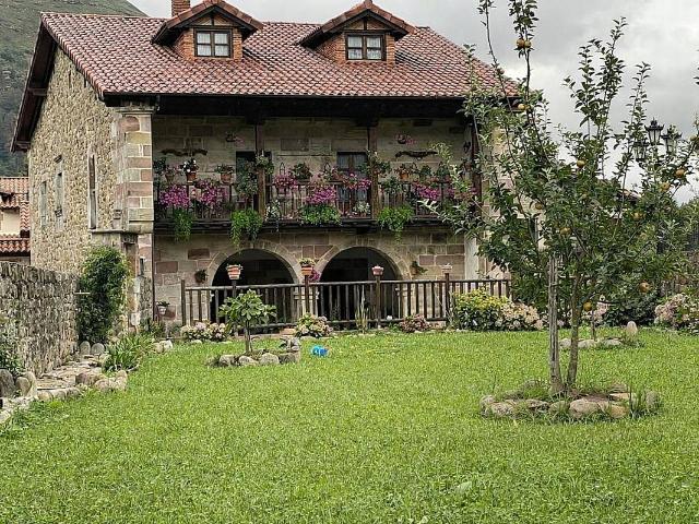 Chalet en venta en Ruente, Cantabria