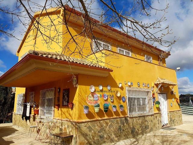 Villa en venta en Rus