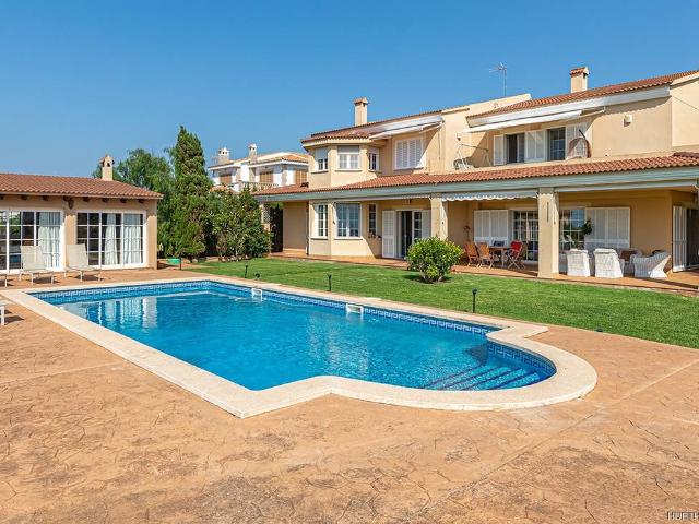 Villa en venta en Llucmayor