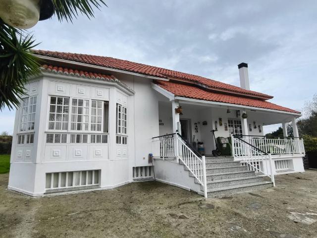 Chalet en venta en Sada, A Coruña