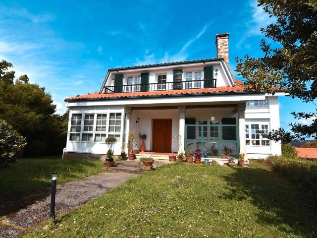 Chalet en venta en Sada, A Coruña
