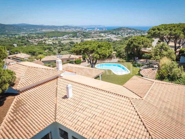 Villa en venta en Castell-platja D'aro
