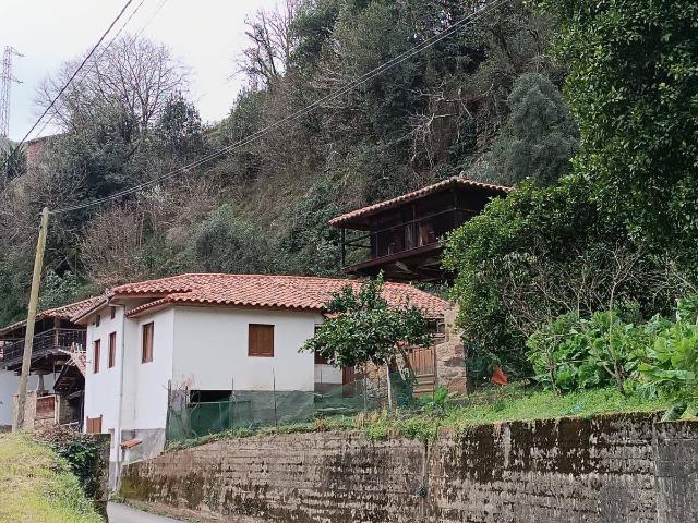 Villa en venta en Salas, Samartín