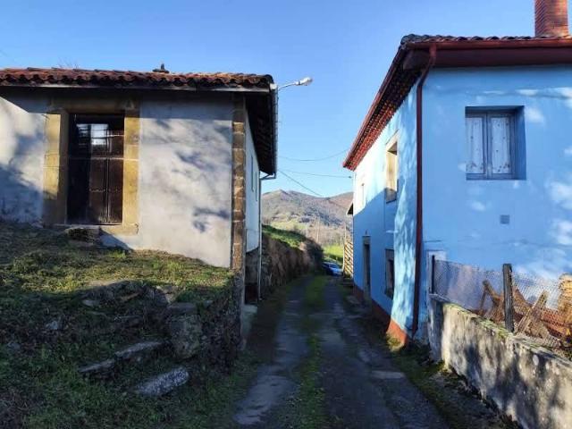Chalet en venta en Samartín, Salas