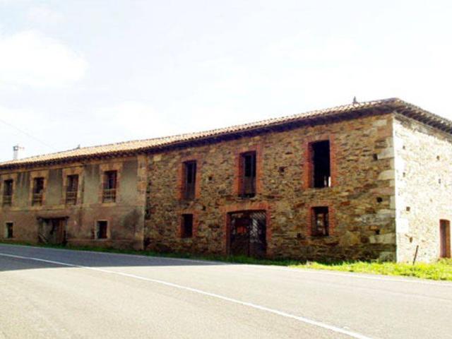Villa en venta en Salas, Samartín