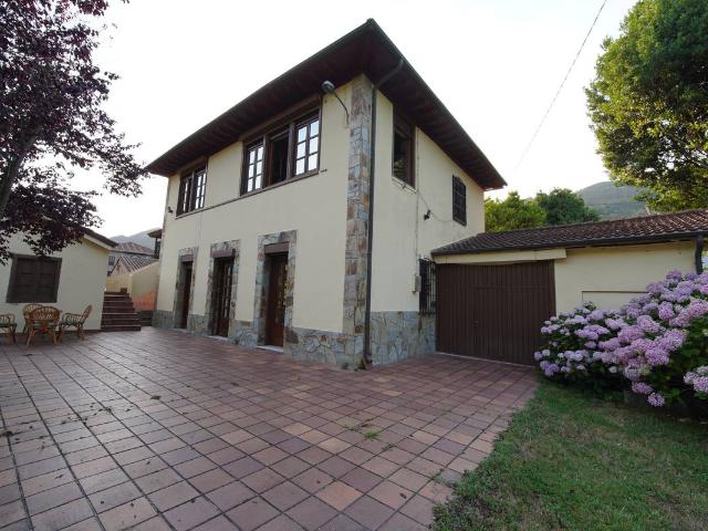 Chalet en venta en Samartín, Salas