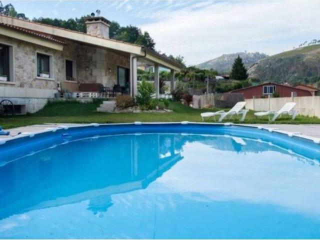 Chalet en venta en Salceda de Caselas, Vigo