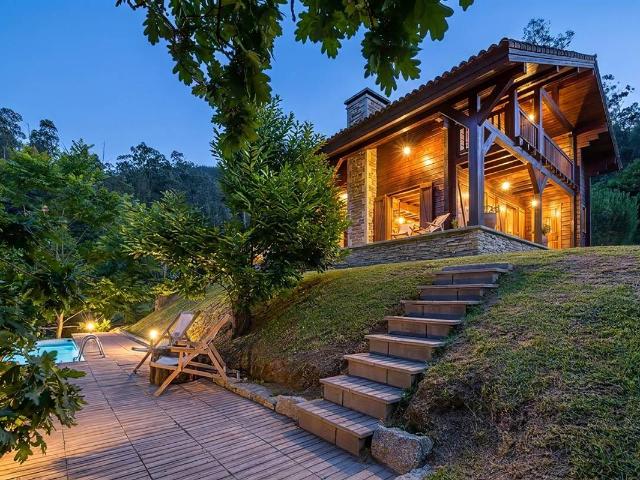 Chalet en venta en Salceda de Caselas, Vigo