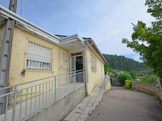 Villa en venta en Salceda De Caselas, A Farrapeira