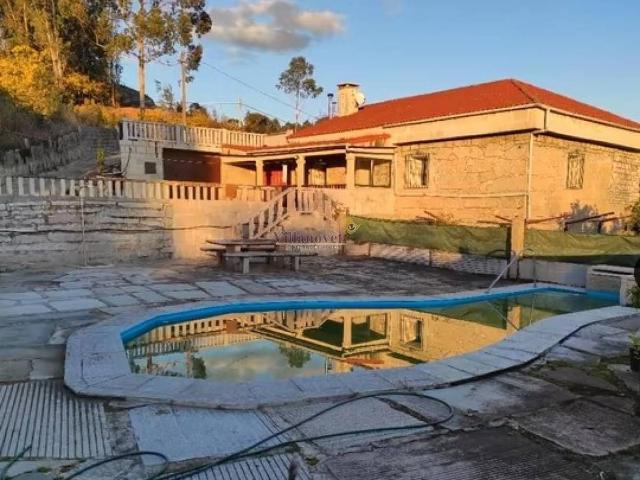 Villa en venta en Salceda De Caselas, A Farrapeira