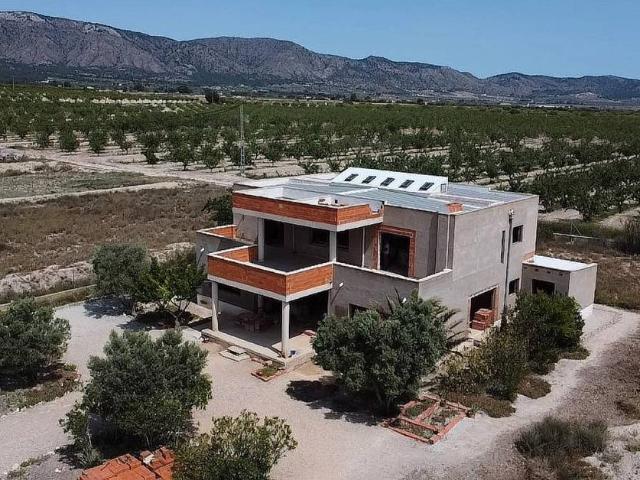 Chalet en venta en Cecilia Bartolomé (Mujeres Libres), l'Alt Vinalopó / El Alto Vinalopó