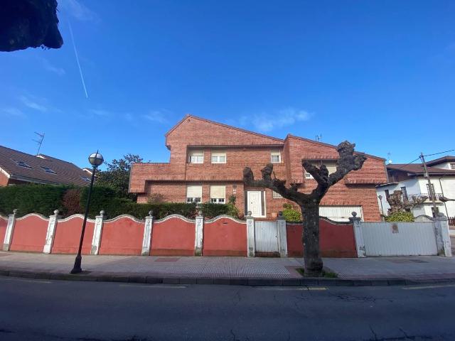 Chalet en venta en Samiguel de Quiloñu, Castrillón