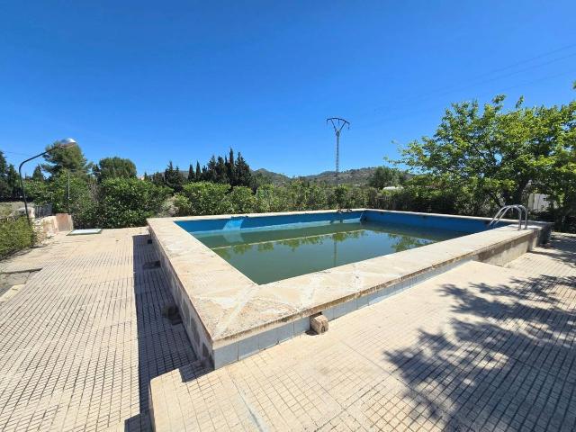 Chalet en venta en Cecilia Bartolomé (Mujeres Libres), l'Alt Vinalopó / El Alto Vinalopó