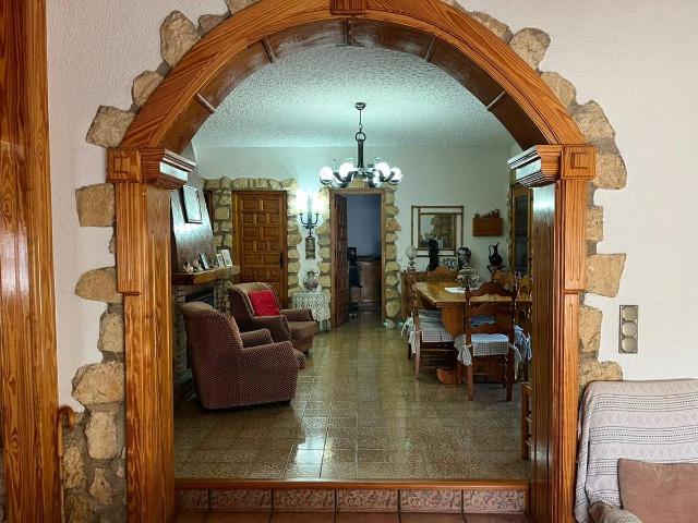 Chalet en venta en Cecilia Bartolomé (Mujeres Libres), l'Alt Vinalopó / El Alto Vinalopó