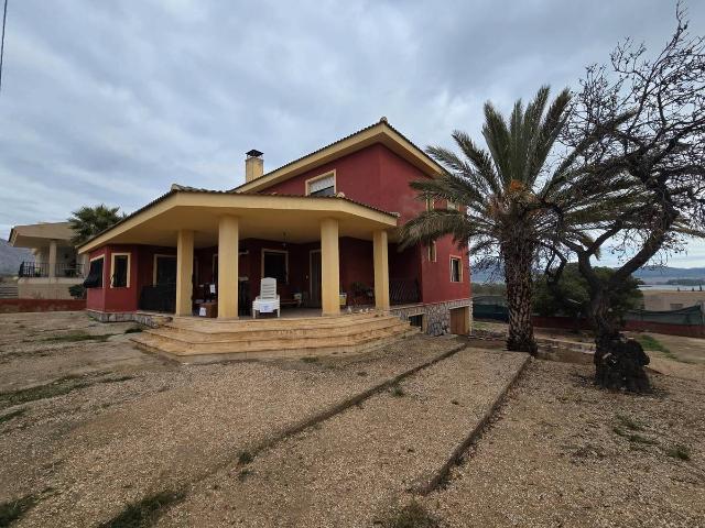 Chalet en venta en Cecilia Bartolomé (Mujeres Libres), l'Alt Vinalopó / El Alto Vinalopó
