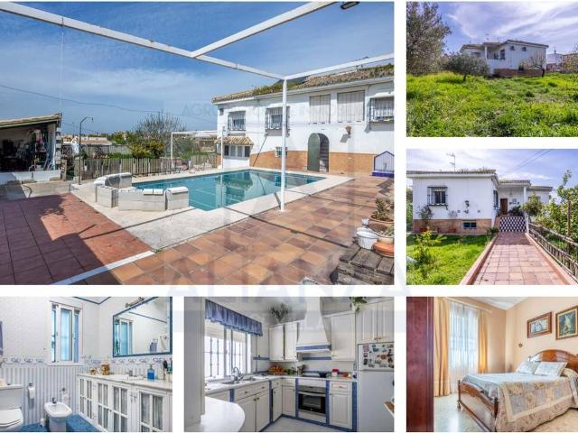 Chalet en venta en Salteras, Andalucía