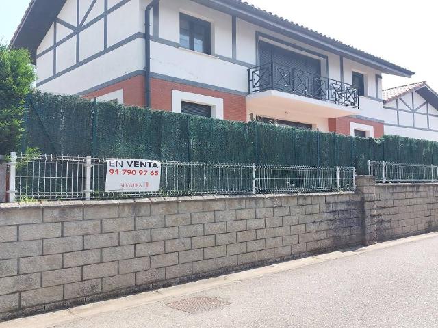 Chalet en venta en Casco Histórico, Castro-urdiales