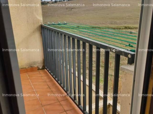 Chalet en venta en Vecinos