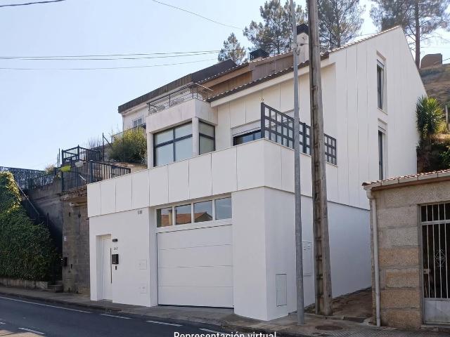 Chalet en venta en San Cibrao das Viñas, Ourense