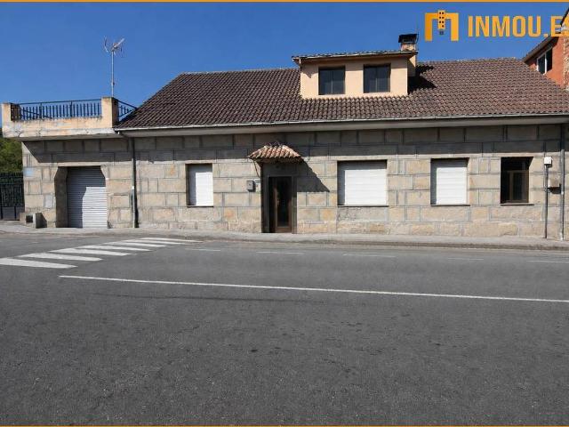 Chalet en venta en San Cibrao das Viñas, Ourense