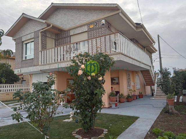 Chalet en venta en Ardón, León