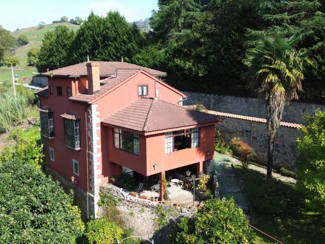 Chalet en venta en Trascorrales, Oviedo