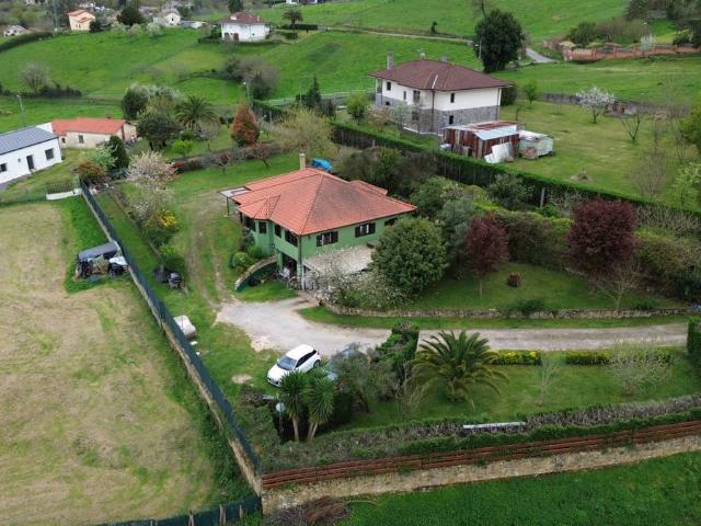 Chalet en venta en Centro, Oviedo