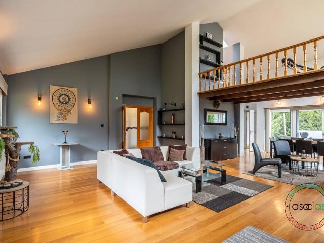 Chalet en venta en Centro, Oviedo