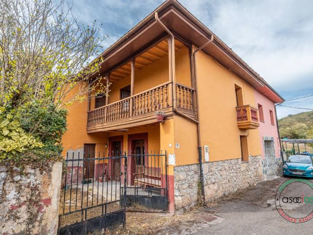 Chalet en venta en Centro, Oviedo